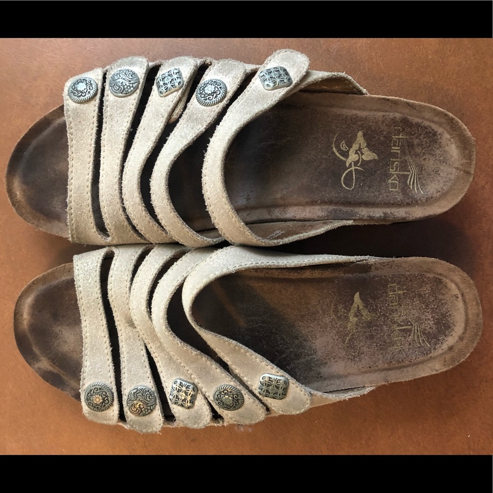 Dansko sandals size 39